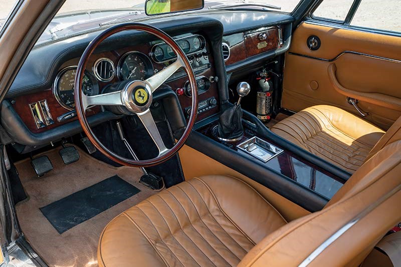 ferrari shooting brake interior