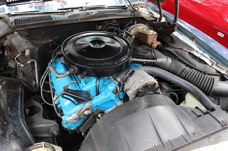 pontiac firebird engine bay