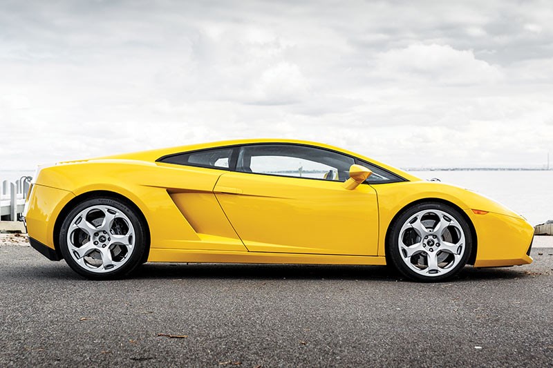 lamborghini gallardo side