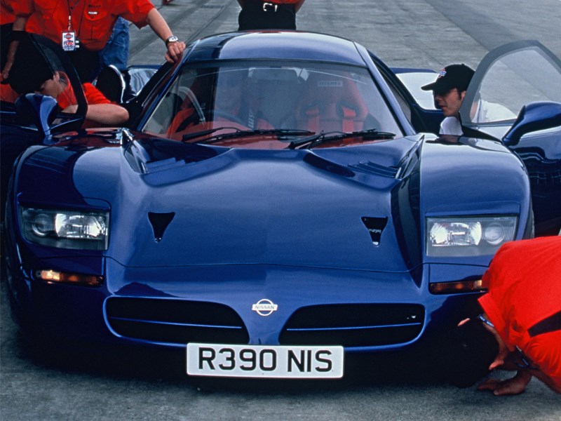 Nissan R390 road blue front pit