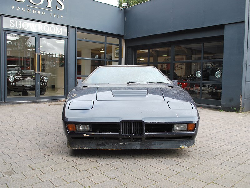 Lost BMW M1 front