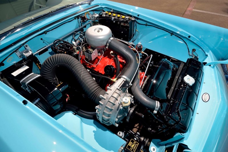 Minter Thunderbirds Azure Blue engine