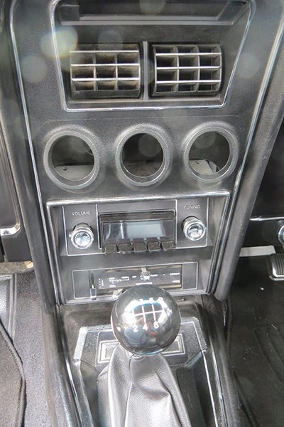 ford mustang mach 1 console 2