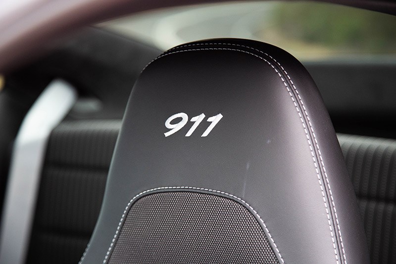 porsche 911 seat