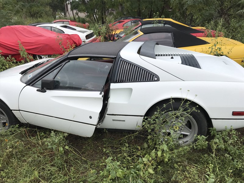 Abandoned Ferraris white 308
