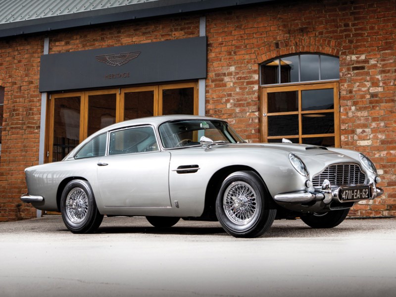 Goldfinger DB5 for auction front