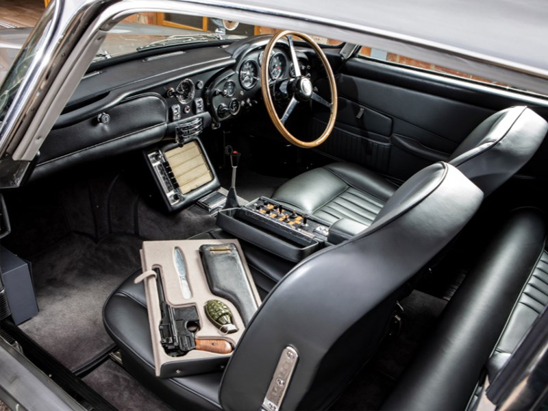 Goldfinger DB5 for auction interior