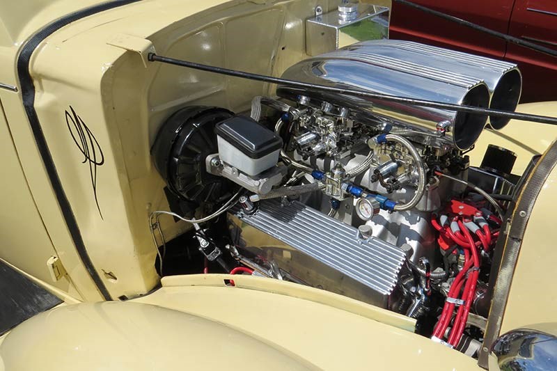 plymouth engine bay