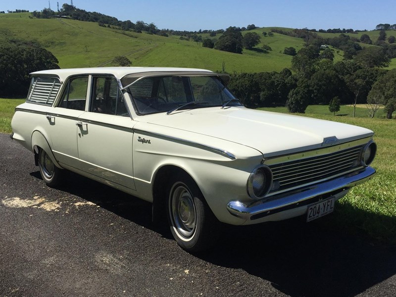 Chrysler Valiant AP5 Safari