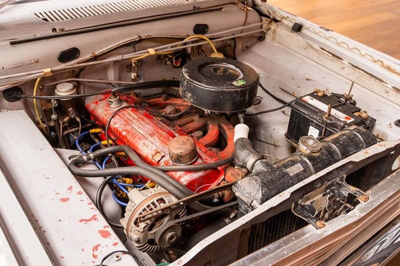 chrysler valiant engine bay