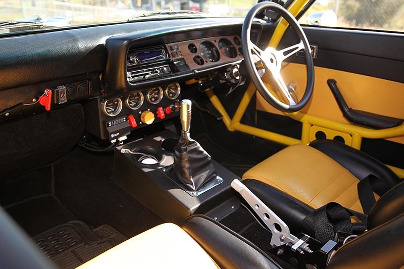 ford capri perana interior