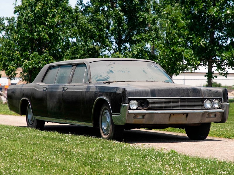 Presley family car front