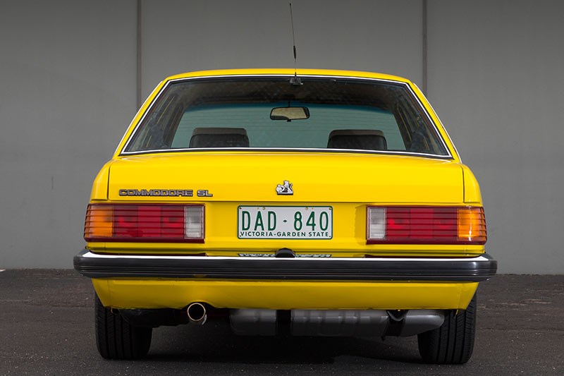 holden commodore vh rear