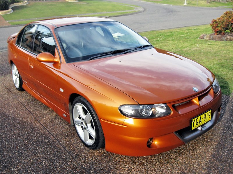 HSV Clubsport R8 front