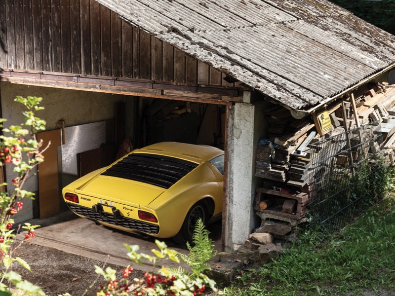 Lamborghini Miura rear atmos