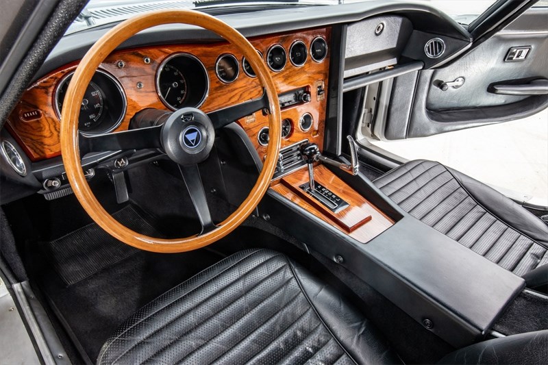 Toyota 2000GT interior