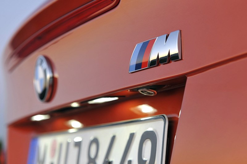 bmw 1m badge