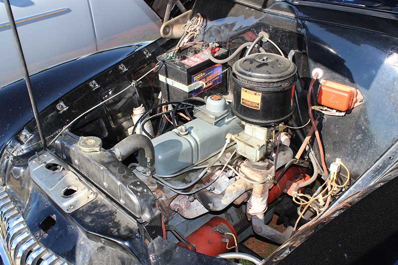 holden 48 215 engine bay