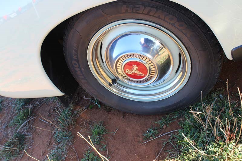 holden fj wheel