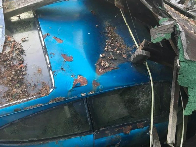 Barn find 911 as found roof