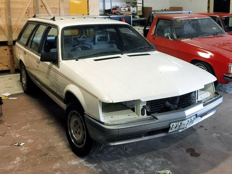 Holden VK Wagon Project front