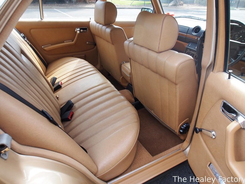 W123 Merc interior rear