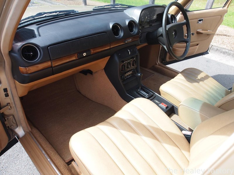 W123 Merc interior