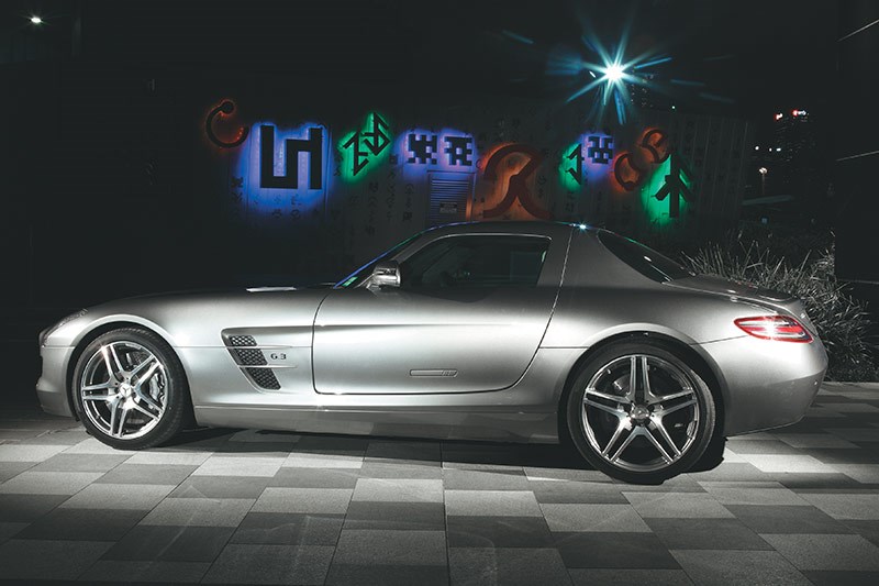 mercedes benz sls amg side