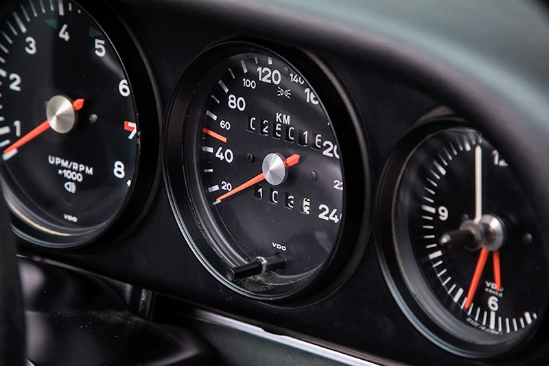 porsche 911 gauges