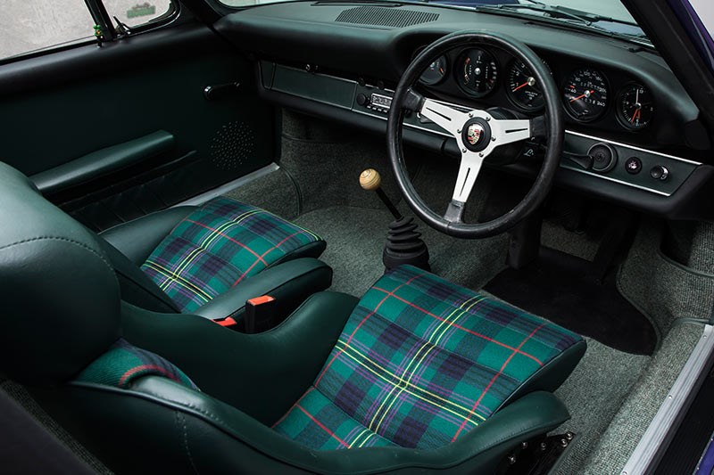 porsche 911 interior front