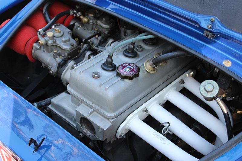 renault alpine engine bay 2