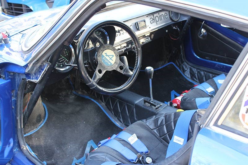 renault alpine interior