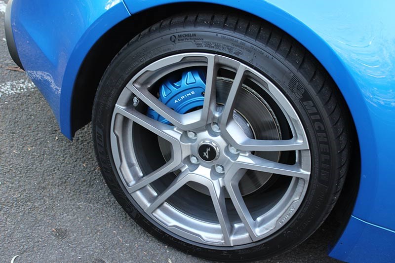 renault alpine wheel