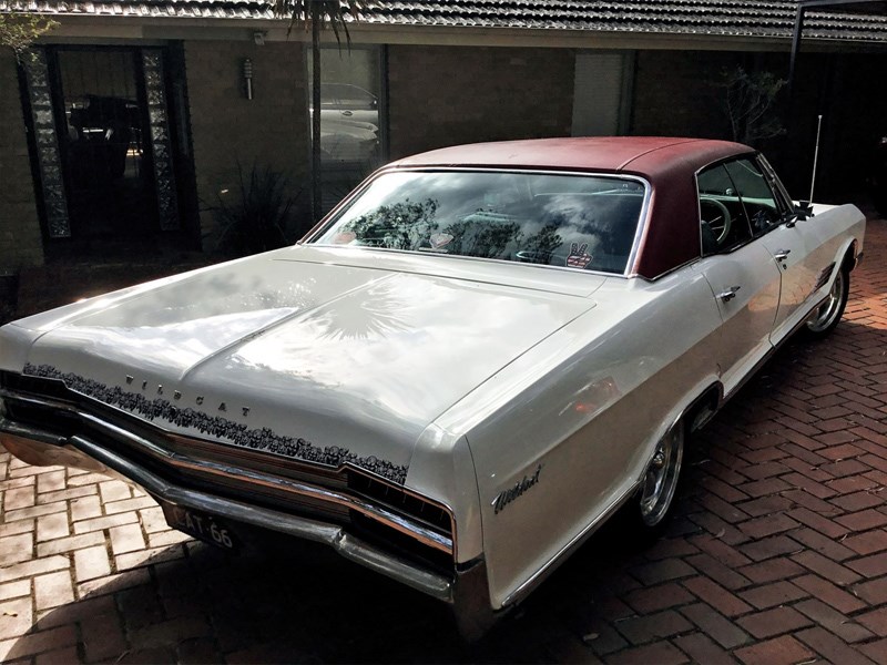 Buick Wildcat rear side