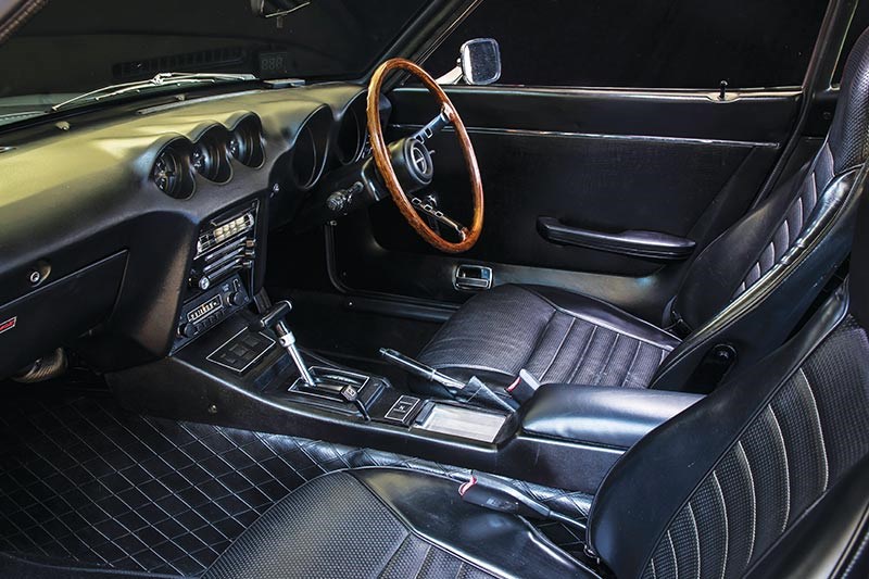 datsun 240z interior 2