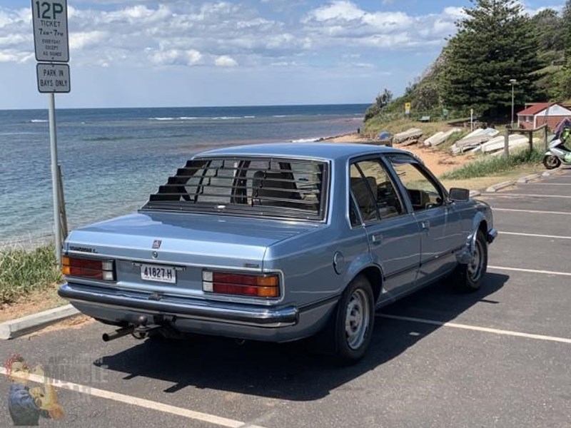 vc commodore rear side