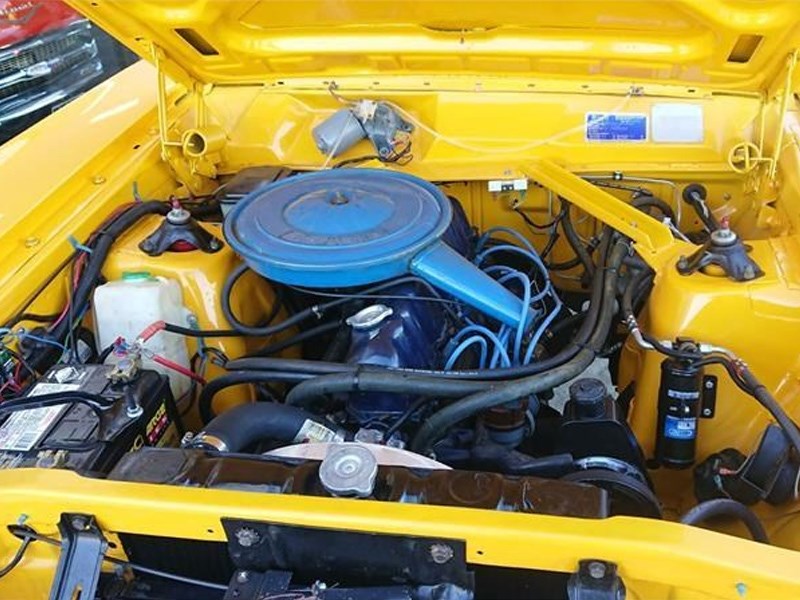 XY 4x4 engine