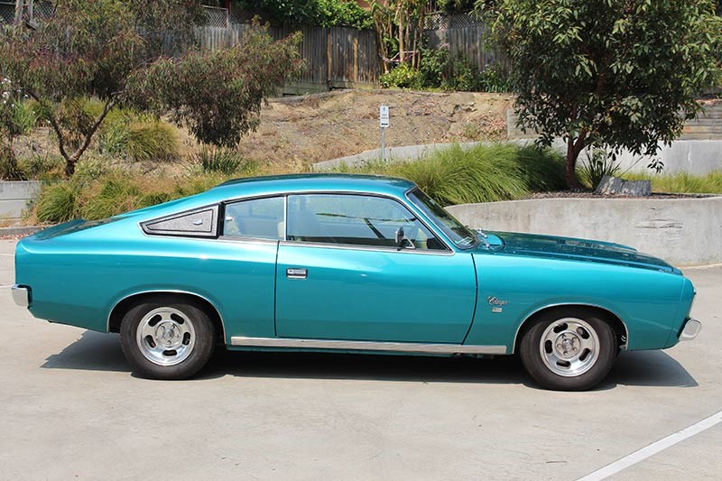 chrysler valiant charger side