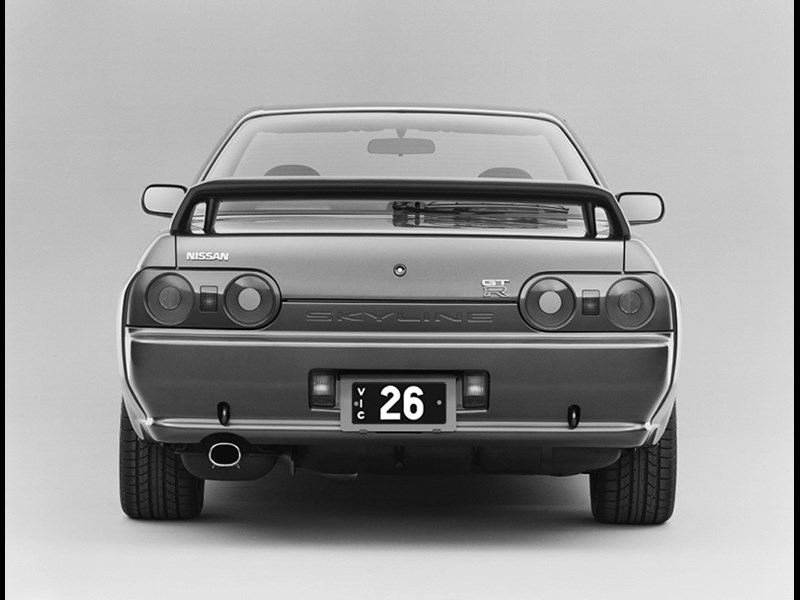 R32