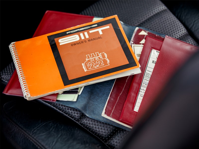 JB 911T books