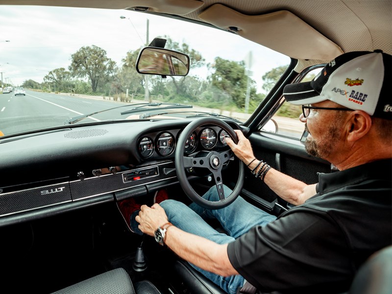 JB 911T interior driving