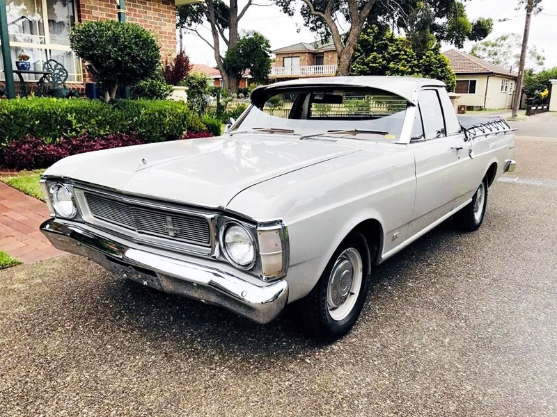 XW ute front side