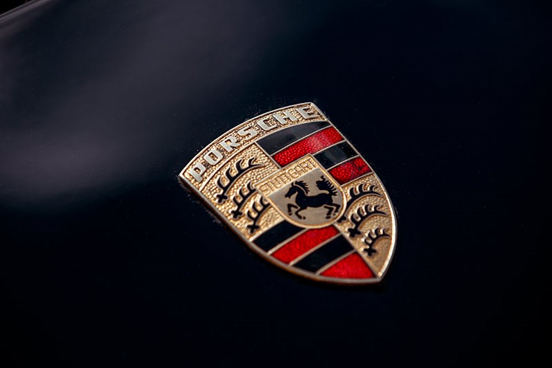 porsche 944 badge