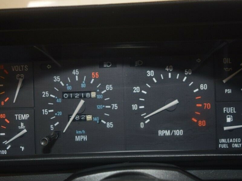 1200 mile delorean interior odometer