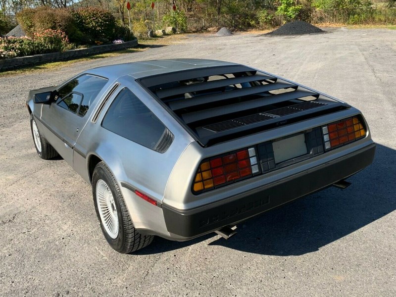 1200 mile delorean rear side