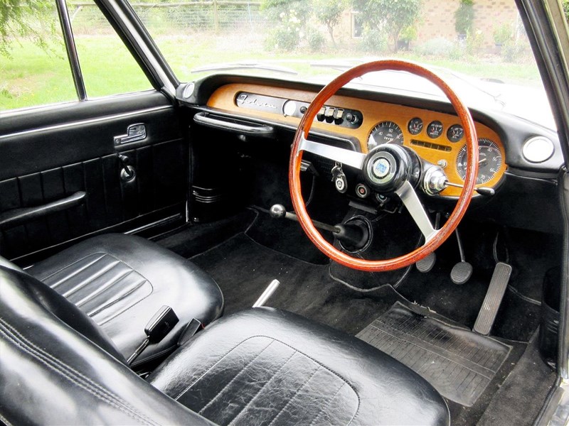 Lancia Fulvia interior