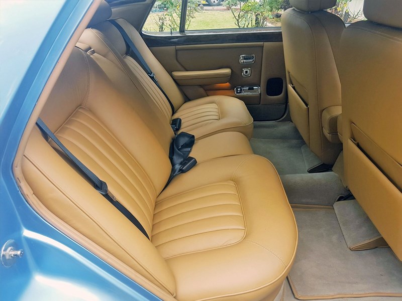 Rolls Royce Silver Spirit interior rear