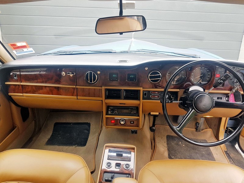 Rolls Royce Silver Spirit interior