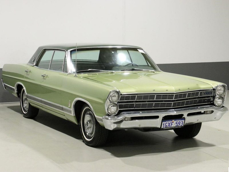 Ford LTD front side