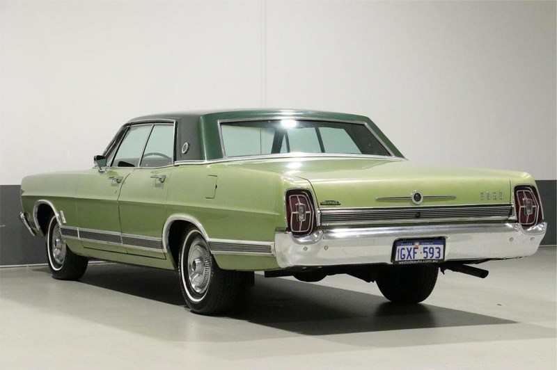 Ford LTD rear side